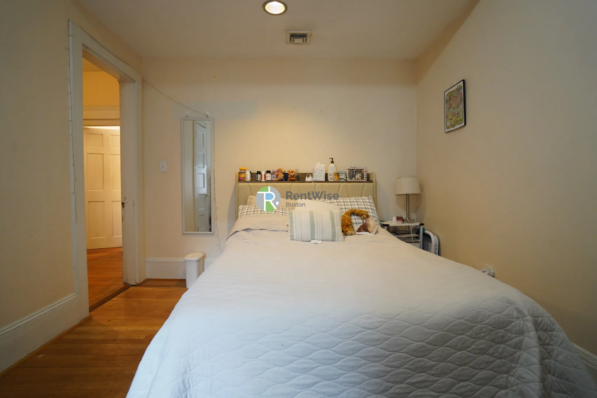 4 bed, 1 bath apartment for rent at 9 Vernon St Unit 3, Coolidge Corner — photo 10 of 26