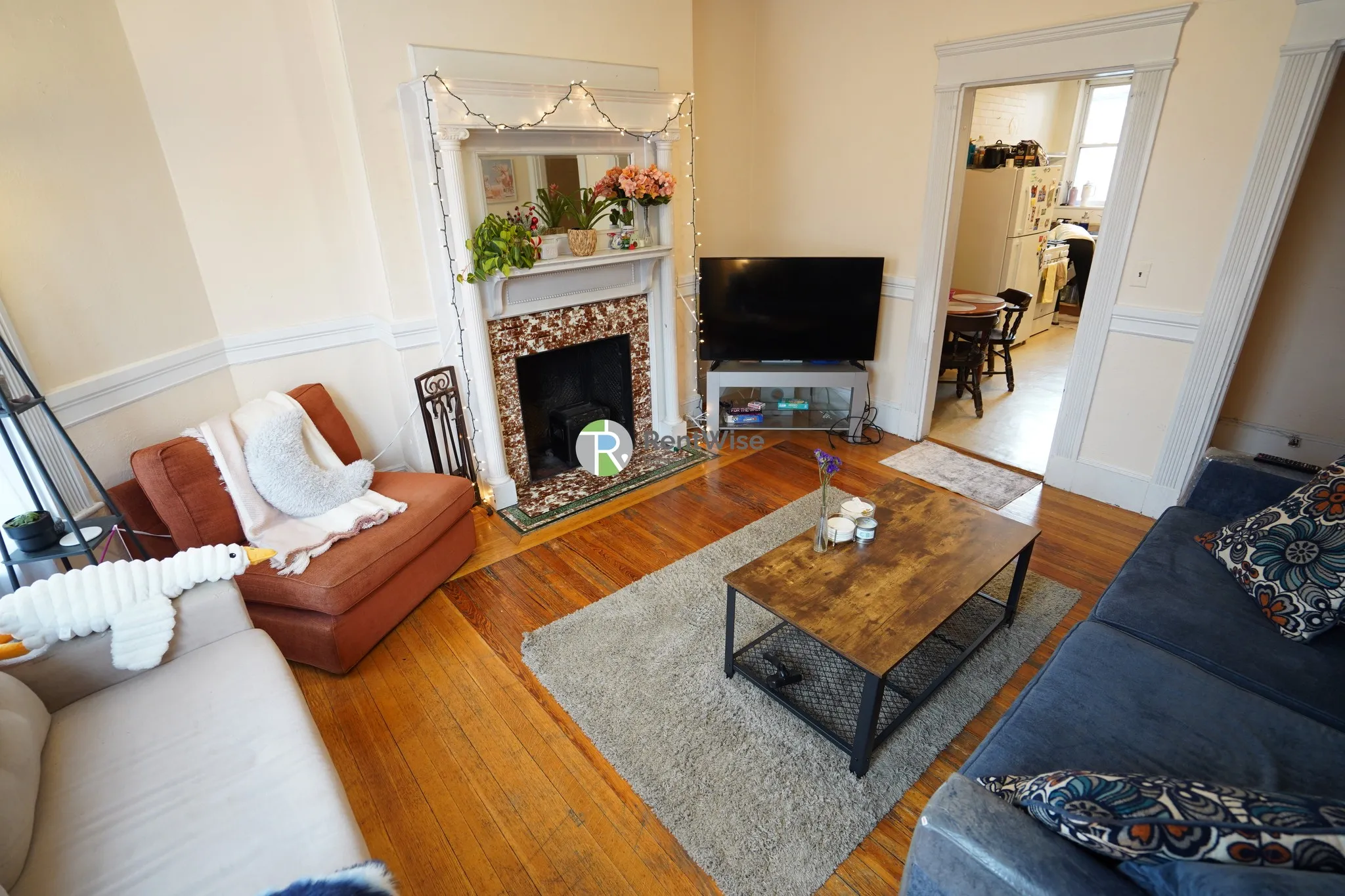 4 bed, 1 bath apartment for rent at 9 Vernon St Unit 3, Coolidge Corner — photo 3 of 26