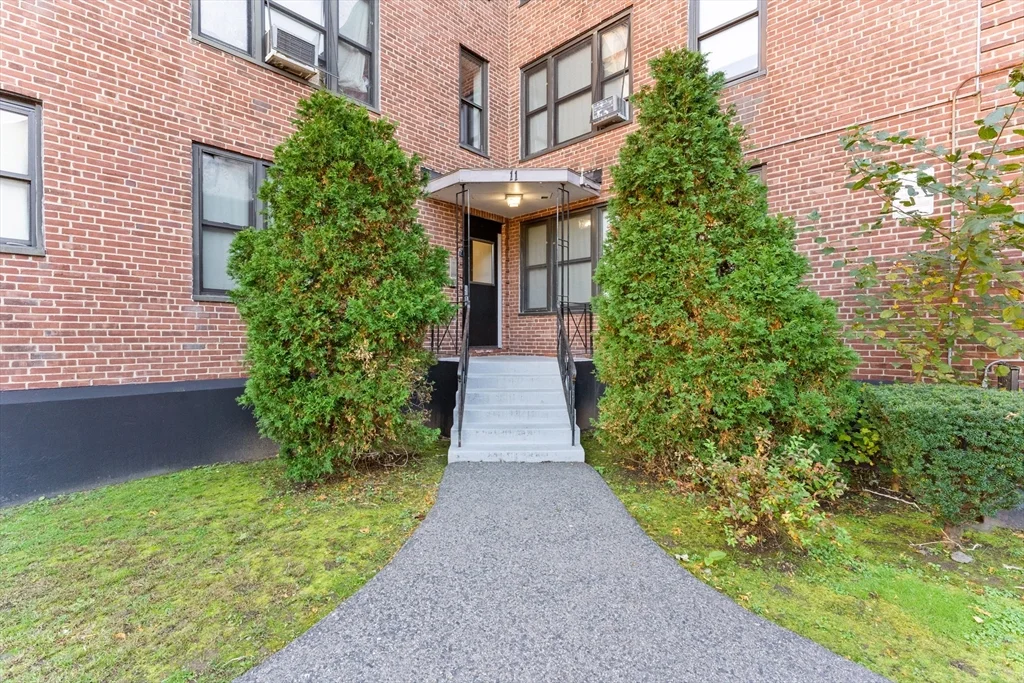 2 bed, 1 bath apartment for rent at 9 Victory Rd Unit 15, Dorchester — photo 12 of 13