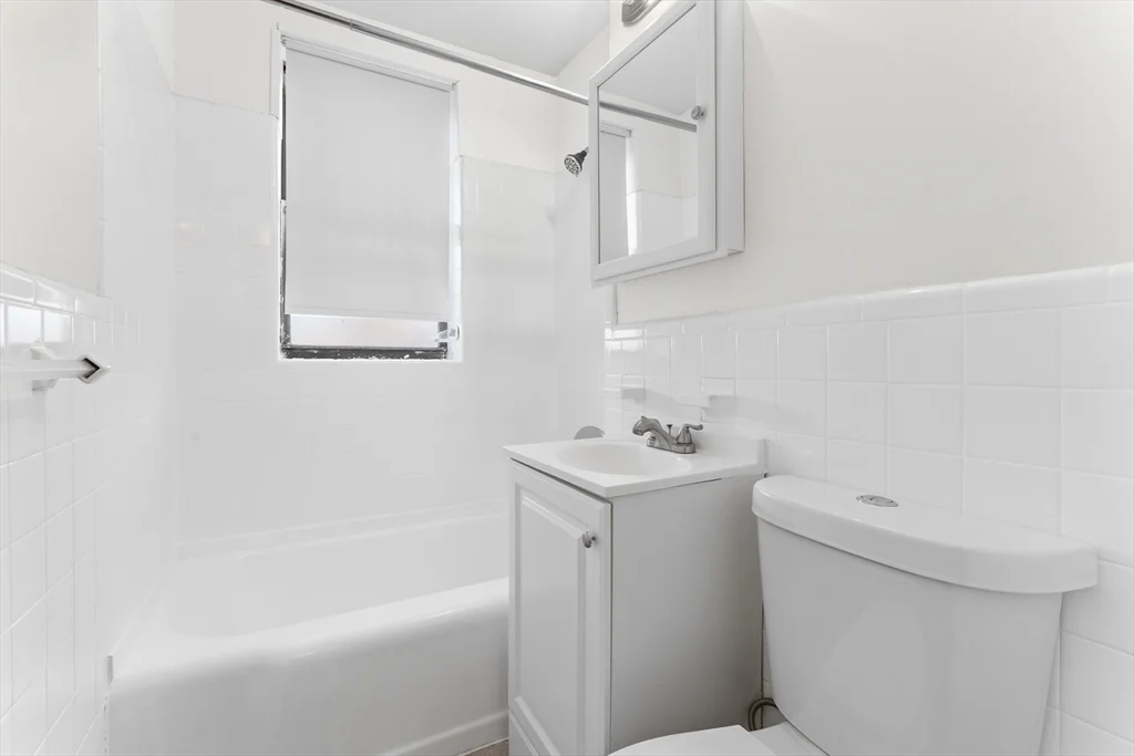 2 bed, 1 bath apartment for rent at 9 Victory Rd Unit 15, Dorchester — photo 6 of 13