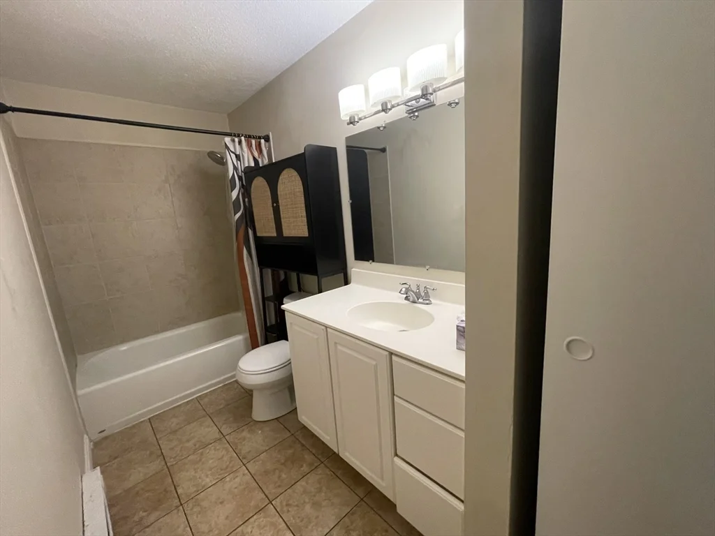 1 bed, 1 bath apartment for rent at 9 Village Hill Ln Unit 16, Natick — photo 12 of 19