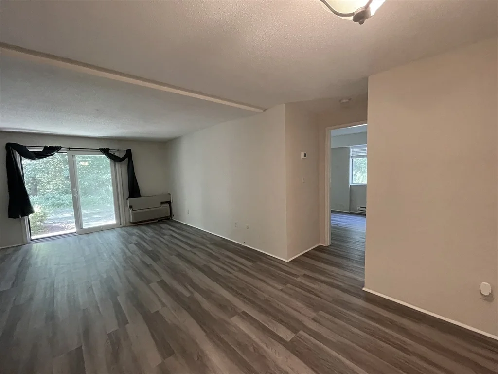 1 bed, 1 bath apartment for rent at 9 Village Hill Ln Unit 16, Natick — photo 5 of 19