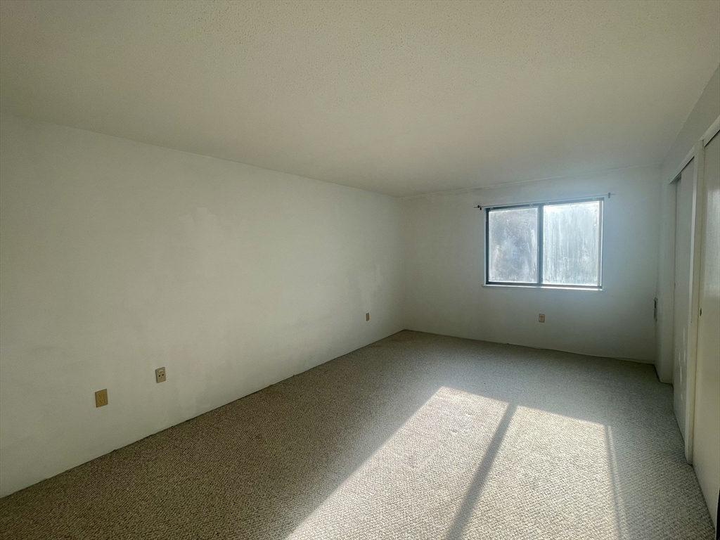 1 bed, 1 bath apartment for rent at 9 Village Rock Ln Unit 11, Natick — photo 7 of 18