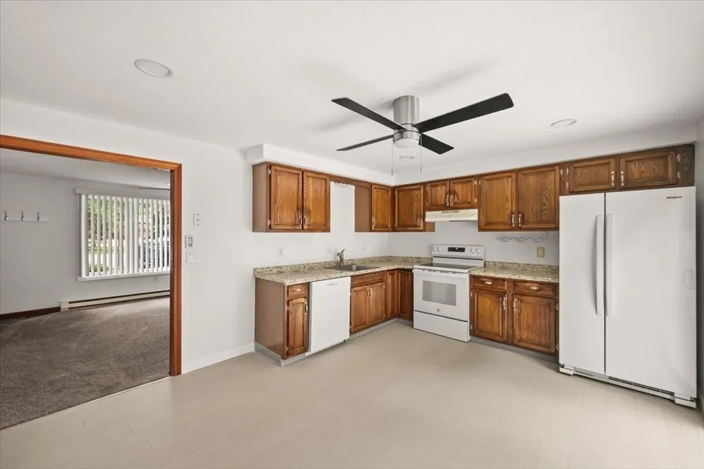 2 bed, 1 bath apartment for rent at 9 Village Way Unit A, Norton — photo 7 of 30