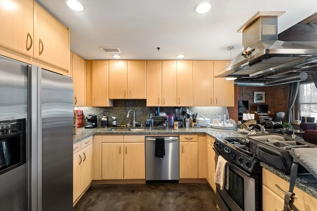 1 bed, 1 bath apartment for rent at 9 W Broadway Unit 112, South Boston — photo 10 of 26