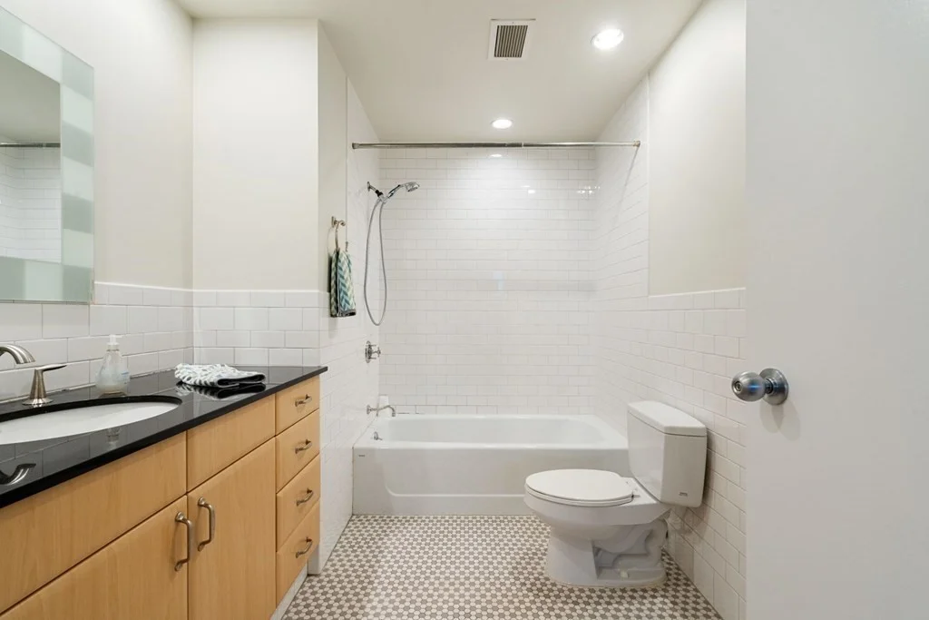 2 bed, 2 bath apartment for rent at 9 W Broadway Unit 602, Boston — photo 22 of 28
