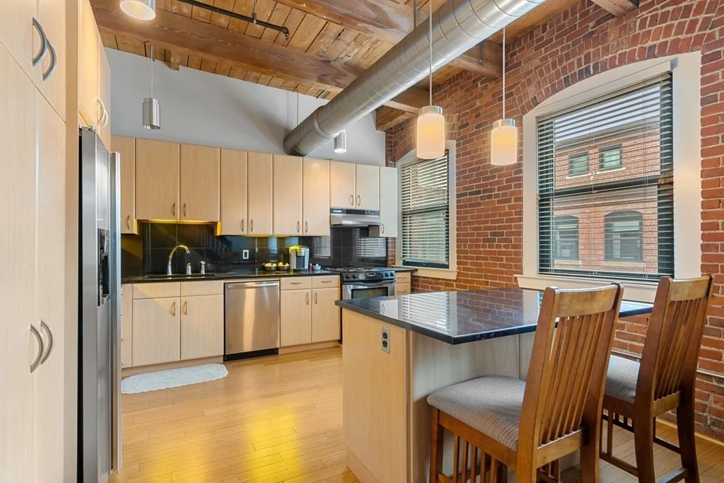 2 bed, 2 bath apartment for rent at 9 W Broadway Unit 602, Boston — photo 2 of 28