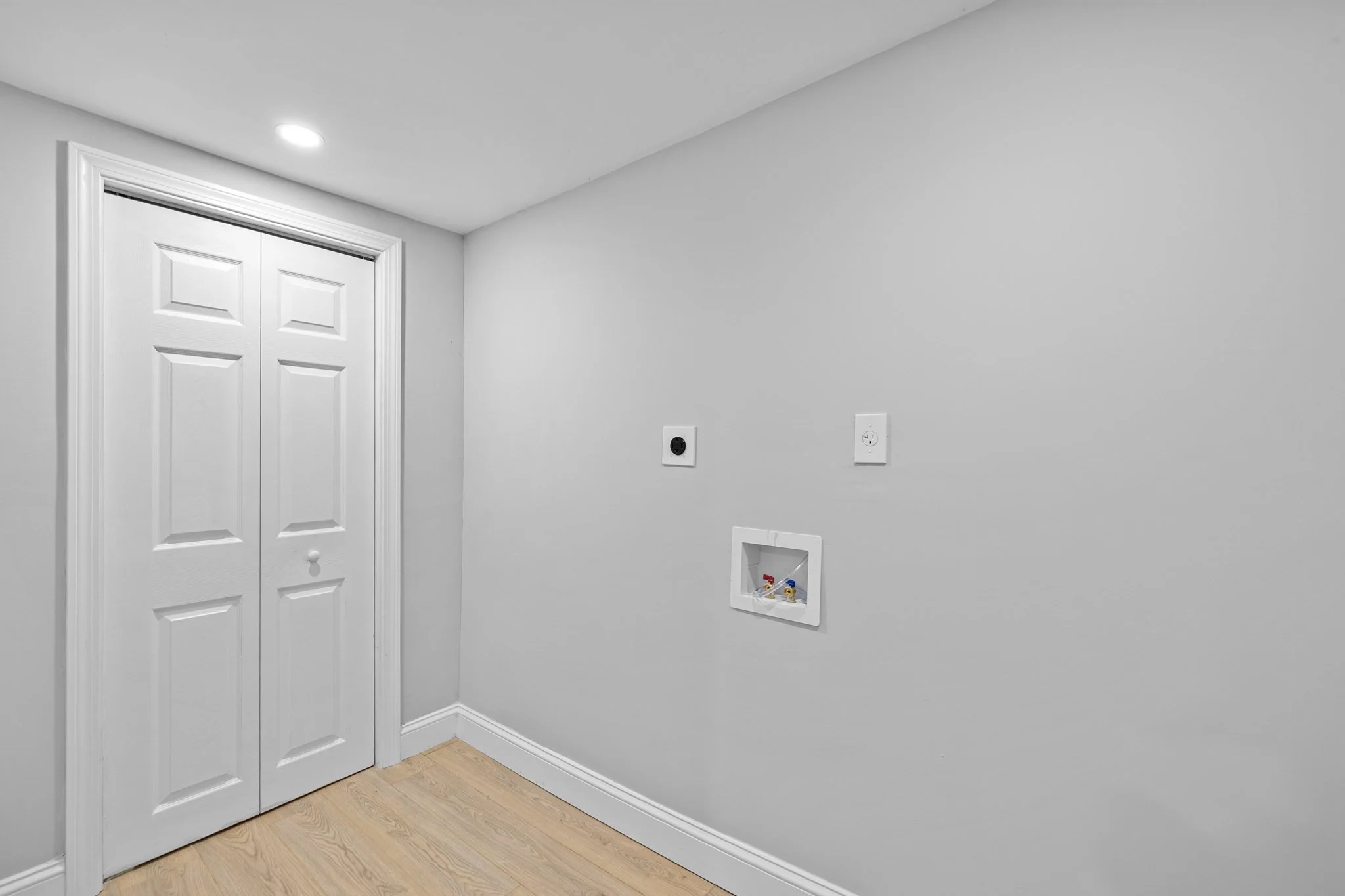 3 bed, 2 bath apartment for rent at 9 Walden Pond Ave, Saugus — photo 23 of 23