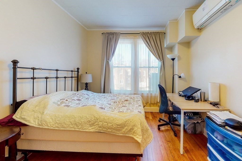 3 bed, 1 bath apartment for rent at 9 Wallingford Rd Unit 2, Brighton — photo 7 of 13