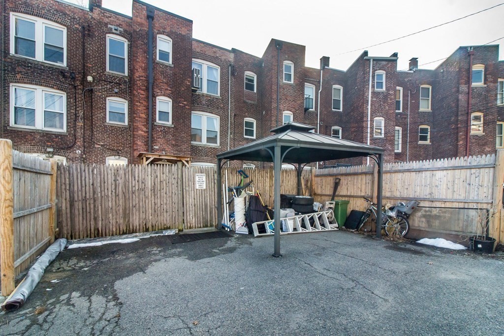 3 bed, 1 bath apartment for rent at 9 Wallingford Rd Unit 2, Brighton — photo 13 of 13