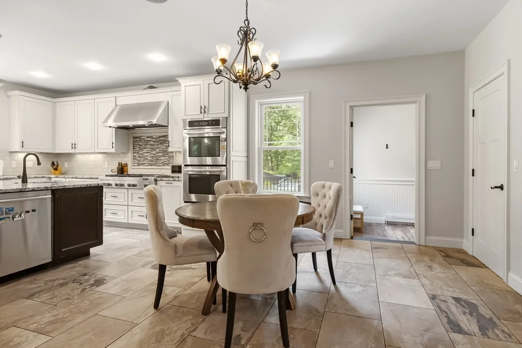 5 bed, 4+ bath apartment for rent at 9 Washington Ave, Woburn — photo 12 of 40