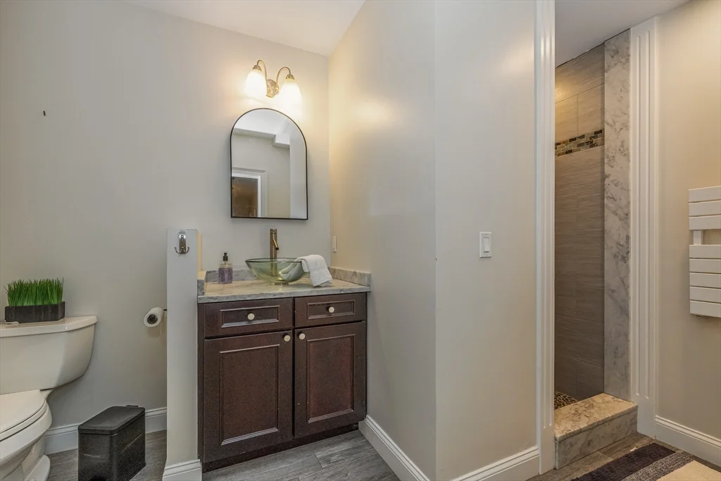 5 bed, 4+ bath apartment for rent at 9 Washington Ave, Woburn — photo 21 of 40