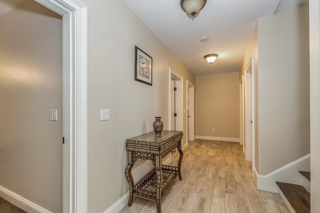5 bed, 4+ bath apartment for rent at 9 Washington Ave, Woburn — photo 32 of 40