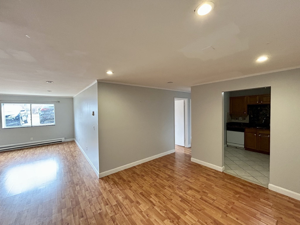 2 bed, 1 bath apartment for rent at 9 Weld St Unit 14, Framingham — photo 5 of 10