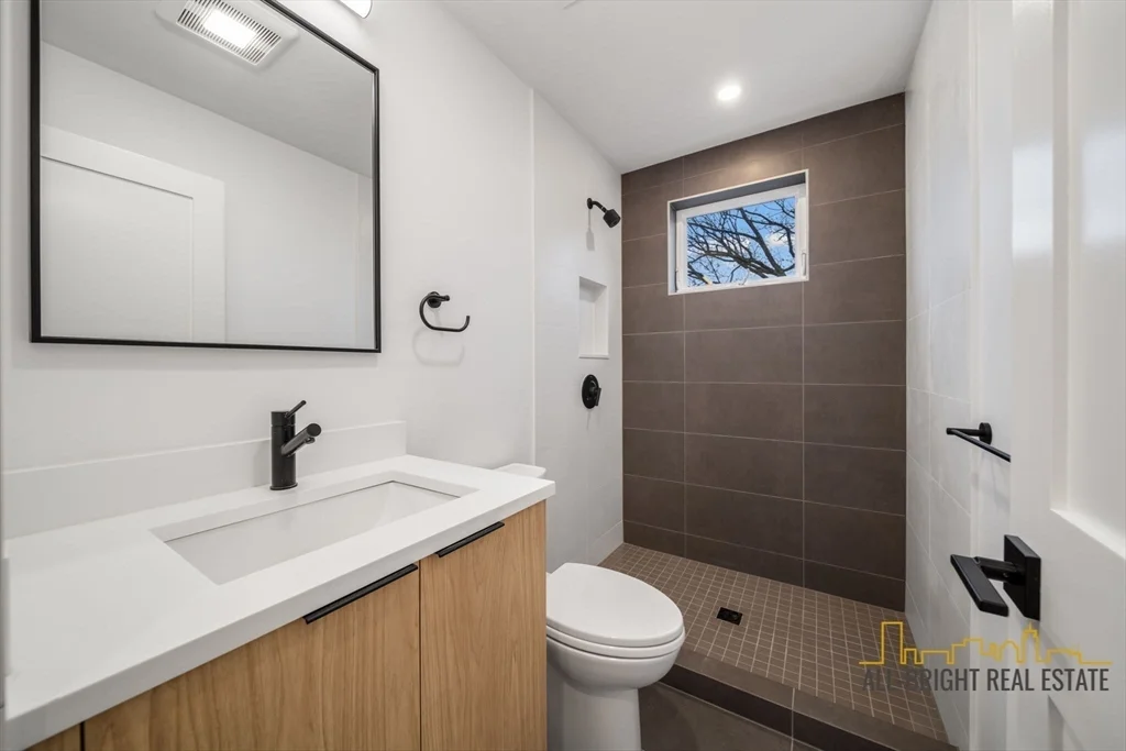 4 bed, 2 bath apartment for rent at 9 Wenham Unit 3, Jamaica Plain — photo 4 of 22
