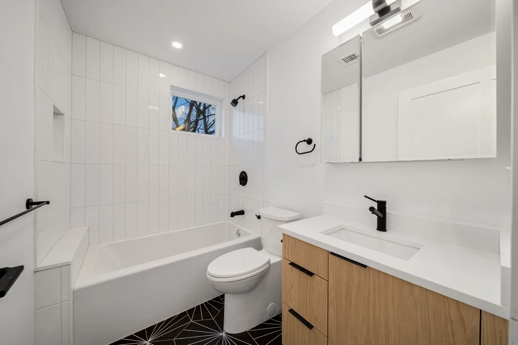 4 bed, 2 bath apartment for rent at 9 Wenham Unit 3, Jamaica Plain — photo 14 of 18