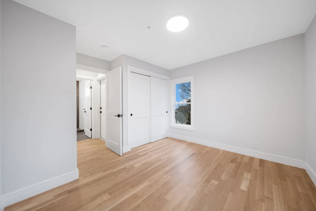 4 bed, 2 bath apartment for rent at 9 Wenham Unit 3, Jamaica Plain — photo 6 of 18