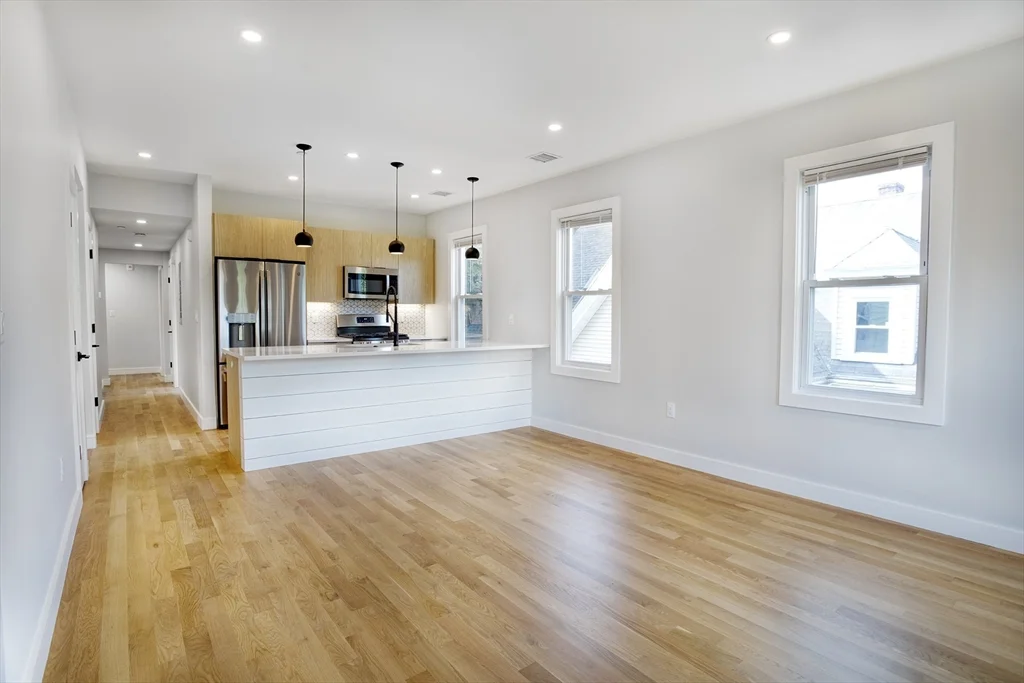 4 bed, 2 bath apartment for rent at 9 Wenham Unit 3, Jamaica Plain — photo 3 of 18