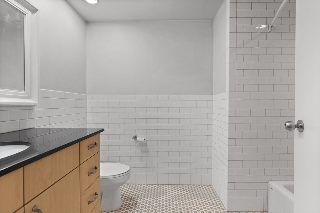 1 bed, 1 bath apartment for rent at 9 W Broadway Unit 308, South Boston — photo 8 of 11