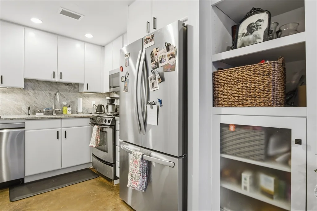 1 bed, 1 bath apartment for rent at 9 W Broadway Unit 415, South Boston — photo 7 of 27