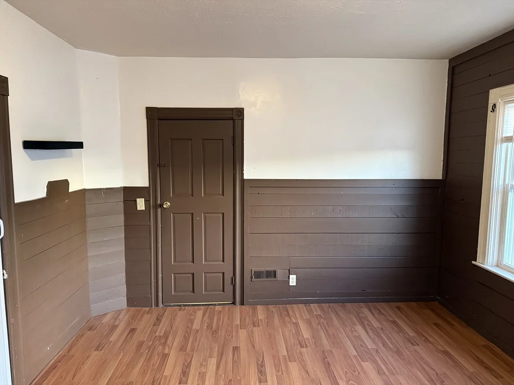 1 bed, 1 bath apartment for rent at 9 Whitcomb St Unit 2L, Webster — photo 3 of 8
