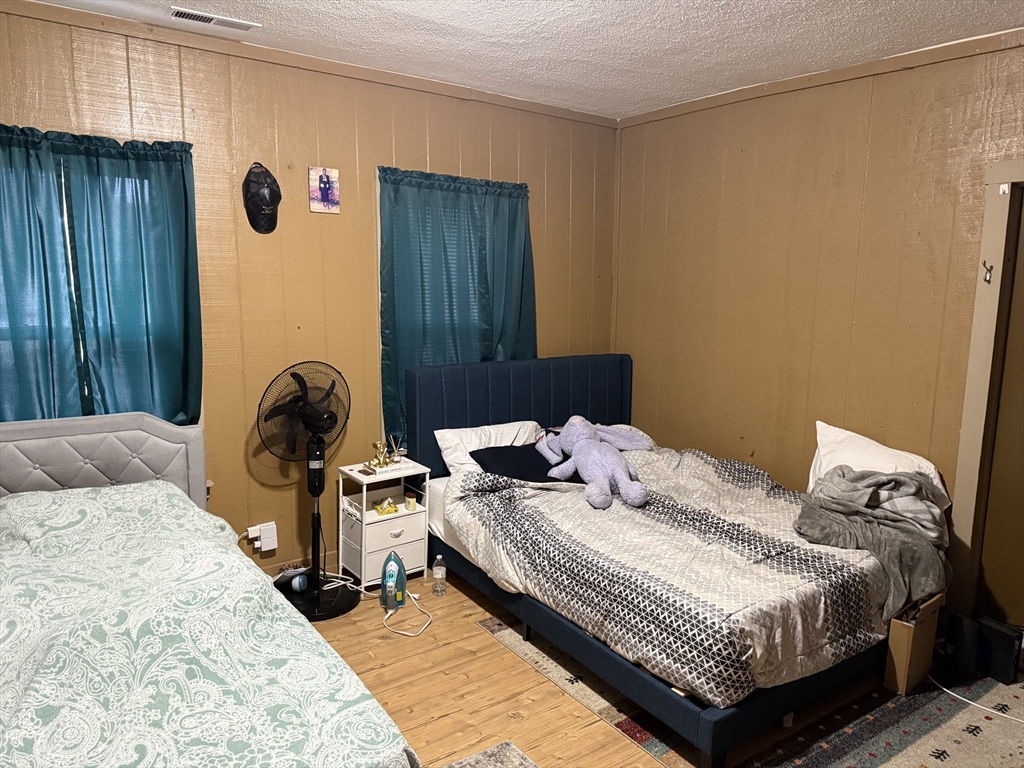 1 bed, 1 bath apartment for rent at 9 Whitcomb St Unit 2R, Webster — photo 4 of 5