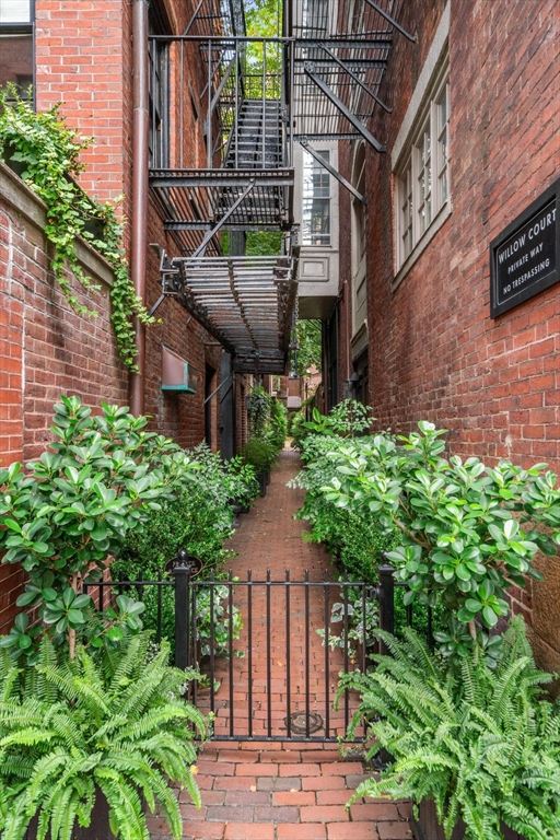 1 bed, 1 bath apartment for rent at 9 Willow St Unit 22, Beacon Hill — photo 19 of 21