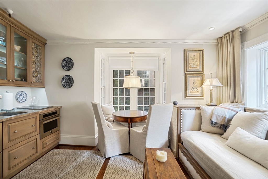 1 bed, 1 bath apartment for rent at 9 Willow St Unit 22, Beacon Hill — photo 3 of 21