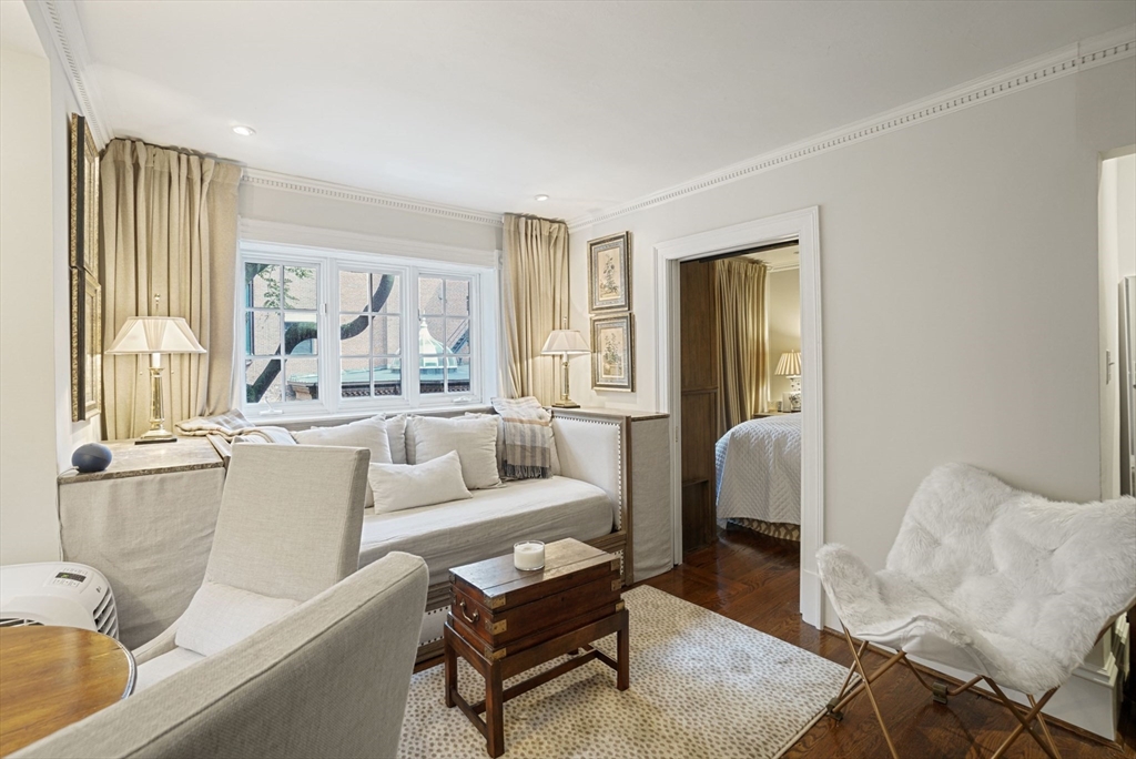 1 bed, 1 bath apartment for rent at 9 Willow St Unit 22, Beacon Hill — photo 2 of 21