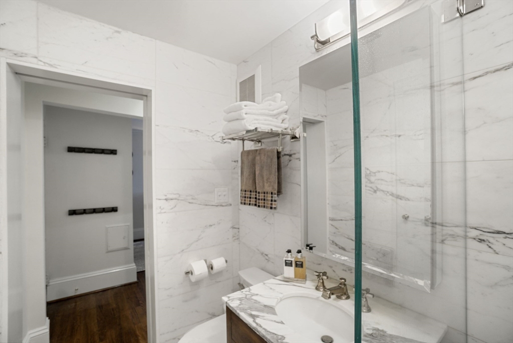 1 bed, 1 bath apartment for rent at 9 Willow St Unit 22, Beacon Hill — photo 11 of 21