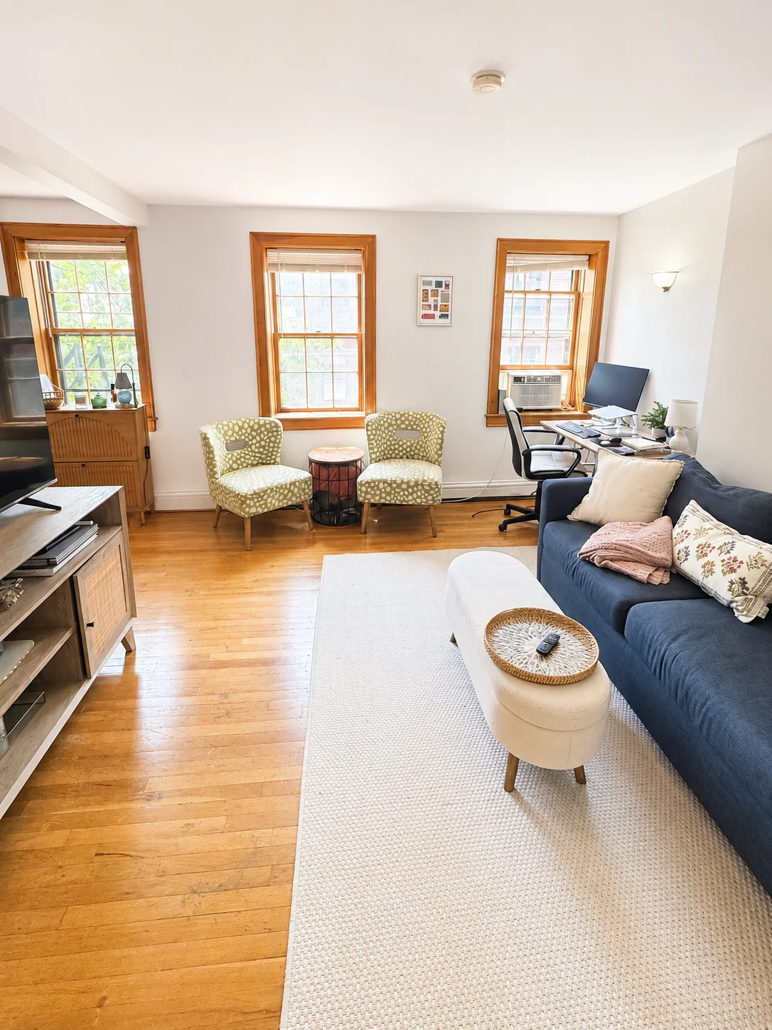 2 bed, 1 bath apartment for rent at 9 Winchester St Unit 8, Bay Village — photo 4 of 8