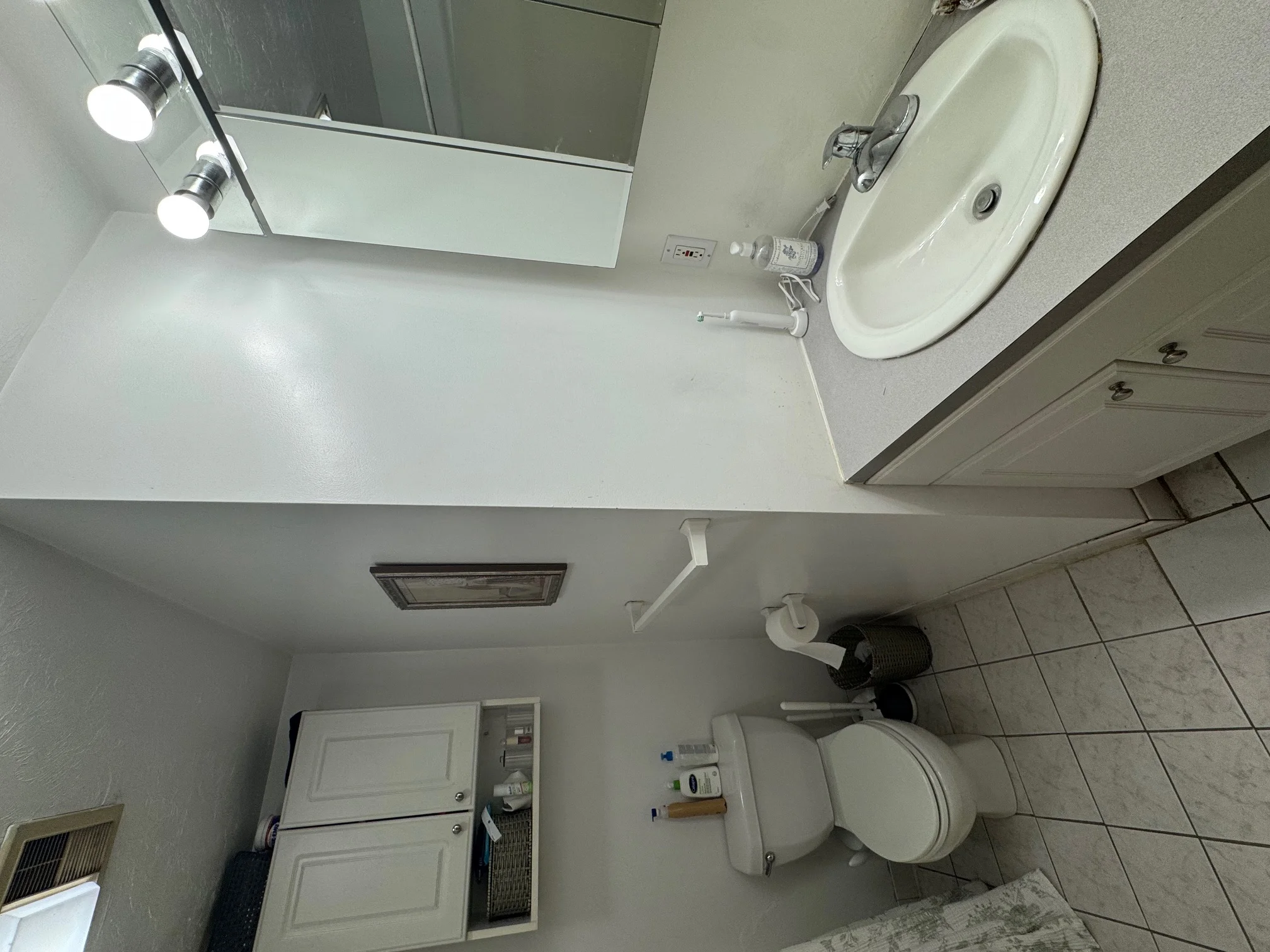2 bed, 1 bath apartment for rent at 9 Winchester St Unit 8, Bay Village — photo 6 of 8