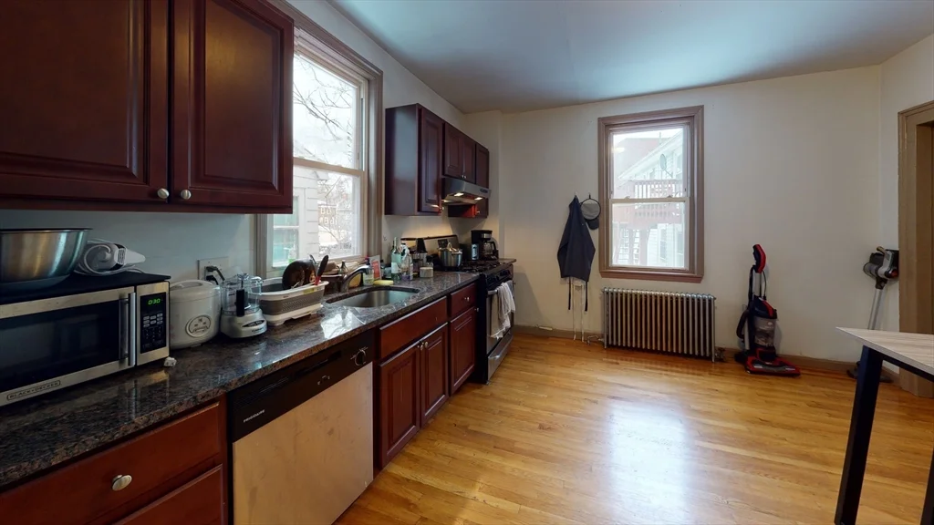 2 bed, 1 bath apartment for rent at 9 Winship Unit 1, Brighton