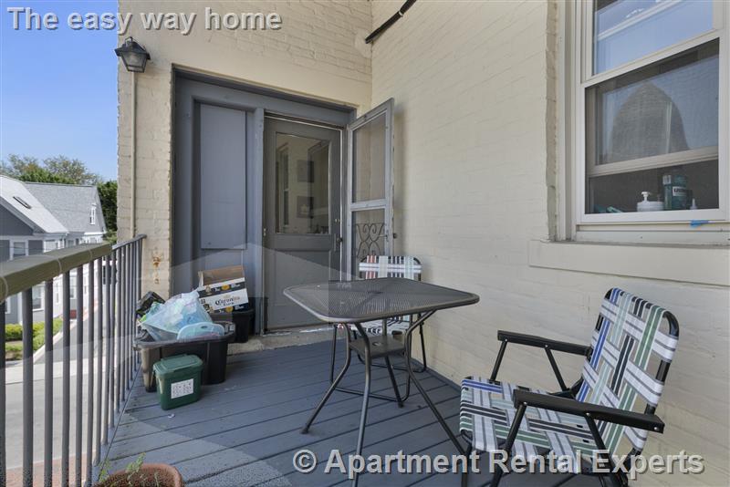 3 bed, 1 bath apartment for rent at 9 Woodbridge St Unit 11, Davis Square — photo 9 of 10