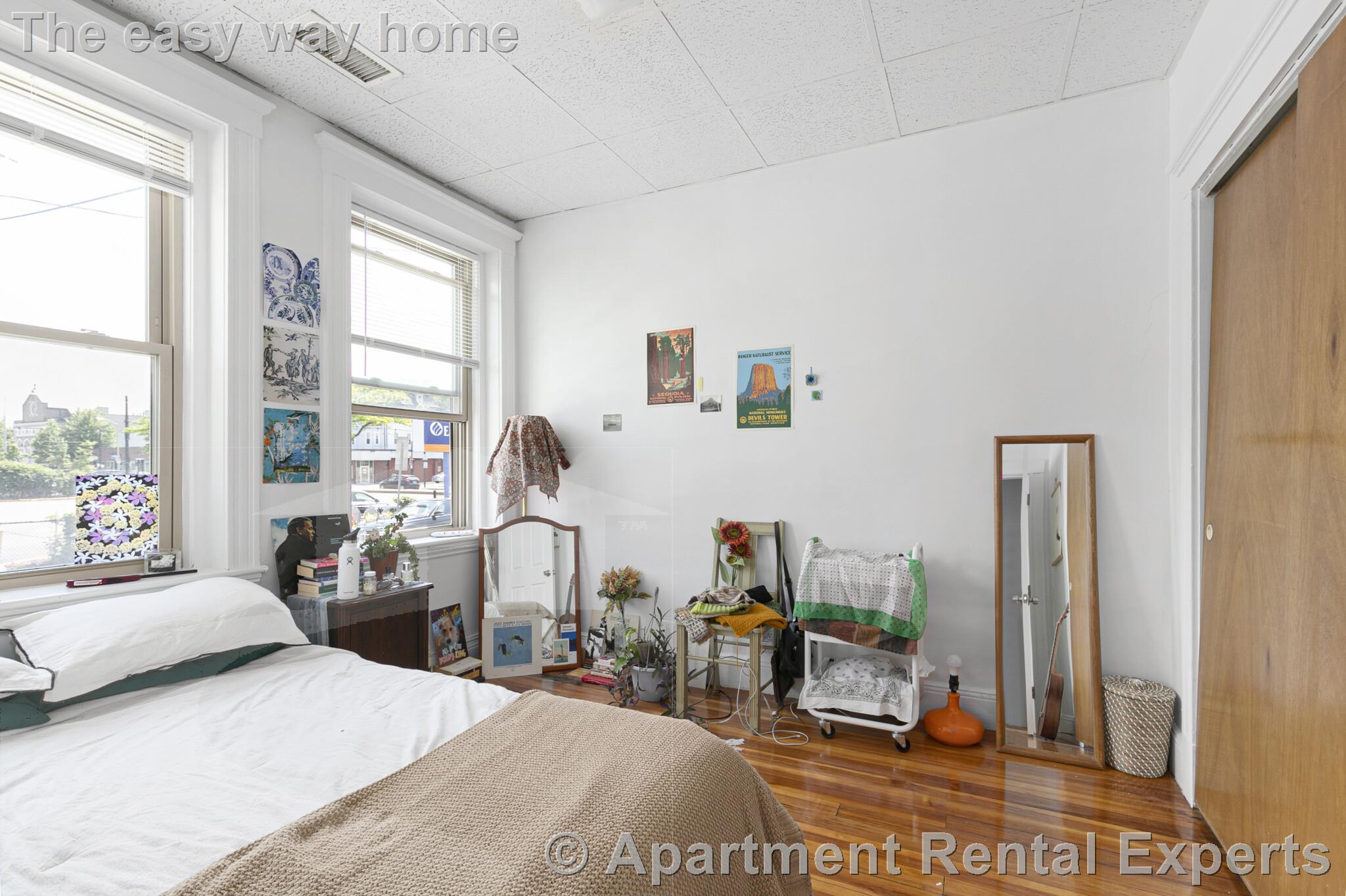 3 bed, 1 bath apartment for rent at 9 Woodbridge St Unit 7, Davis Square — photo 7 of 9