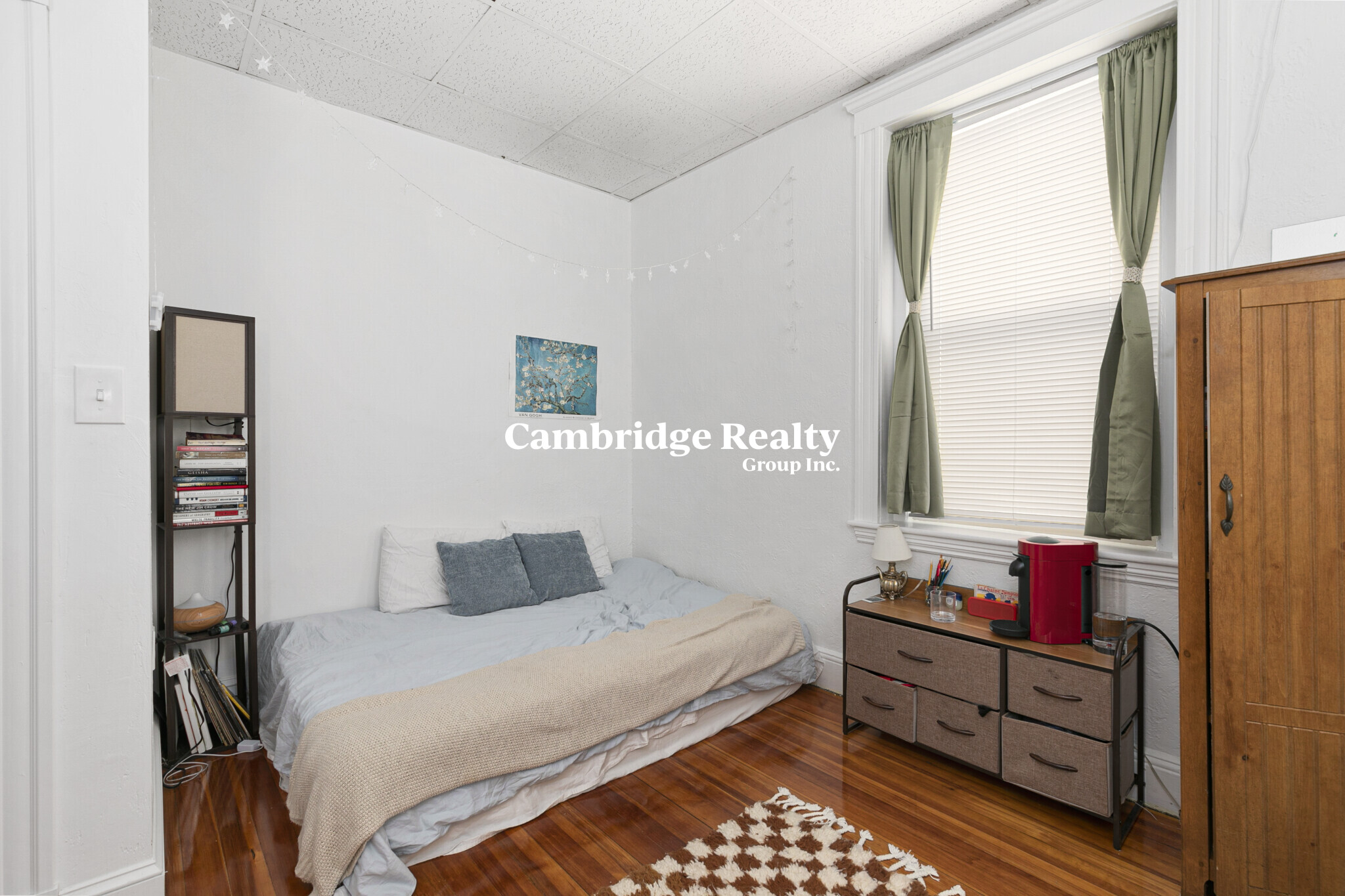 3 bed, 1 bath apartment for rent at 9 Woodbridge St Unit 9T, North Cambridge — photo 4 of 9