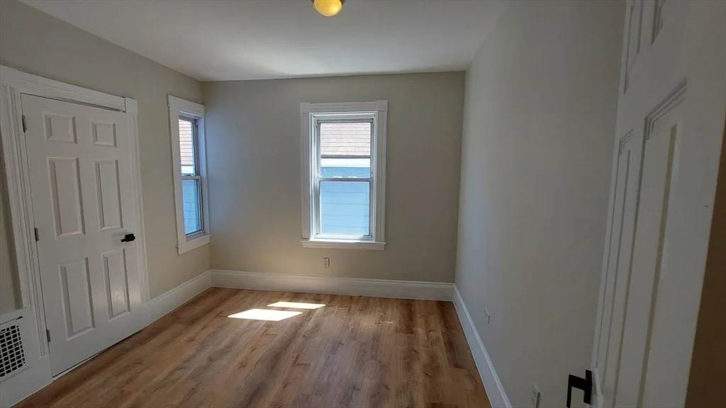 3 bed, 1 bath apartment for rent at 9 Woodville Park Unit 2, Roxbury — photo 13 of 19