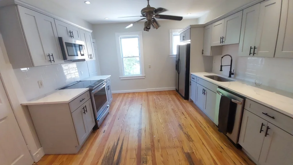 3 bed, 1 bath apartment for rent at 9 Woodville Park Unit 2, Roxbury — photo 5 of 19