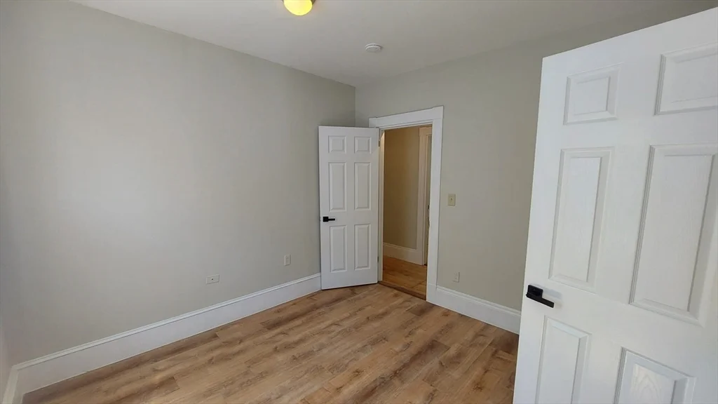 3 bed, 1 bath apartment for rent at 9 Woodville Park Unit 2, Roxbury — photo 14 of 19