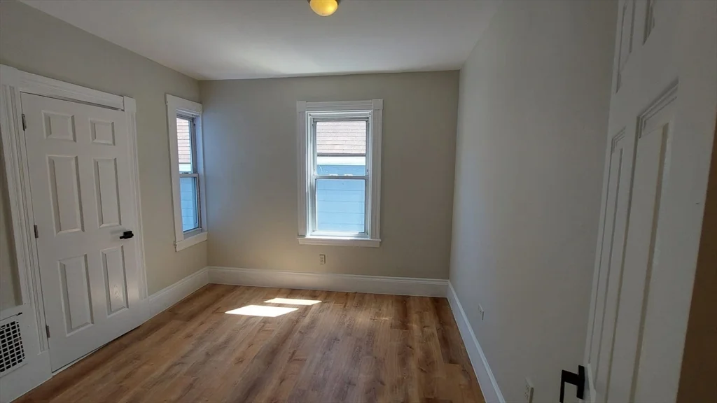 3 bed, 1 bath apartment for rent at 9 Woodville Park Unit 2, Roxbury — photo 17 of 19