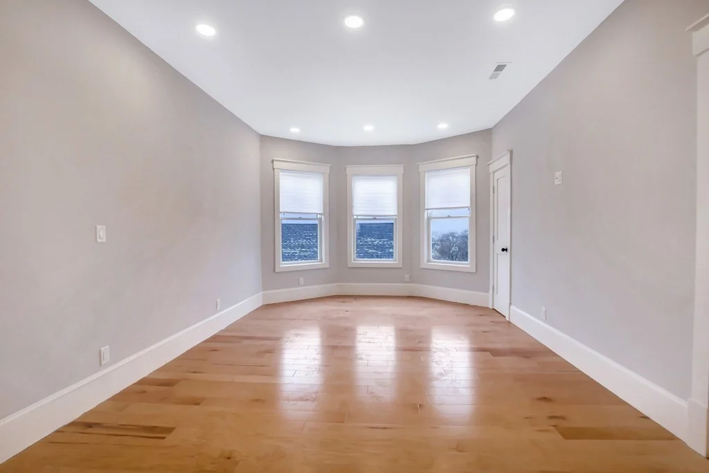 3 bed, 3 bath apartment for rent at 9 Woodward Park St Unit 1, Roxbury — photo 5 of 31