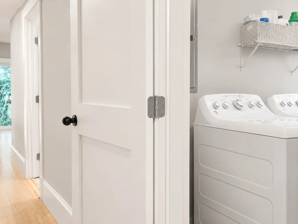 3 bed, 3 bath apartment for rent at 9 Woodward Park St Unit 1, Roxbury — photo 19 of 31