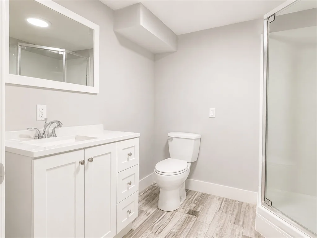 3 bed, 3 bath apartment for rent at 9 Woodward Park St Unit 1, Roxbury — photo 24 of 31