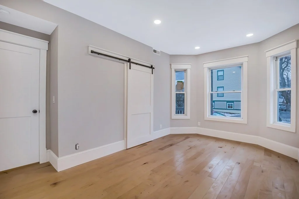 3 bed, 3 bath apartment for rent at 9 Woodward Park St Unit 1, Roxbury — photo 17 of 31