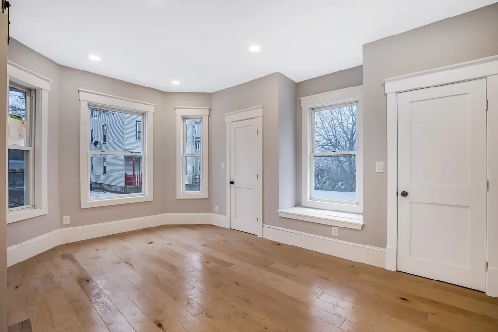 3 bed, 3 bath apartment for rent at 9 Woodward Park St Unit 1, Roxbury — photo 18 of 31
