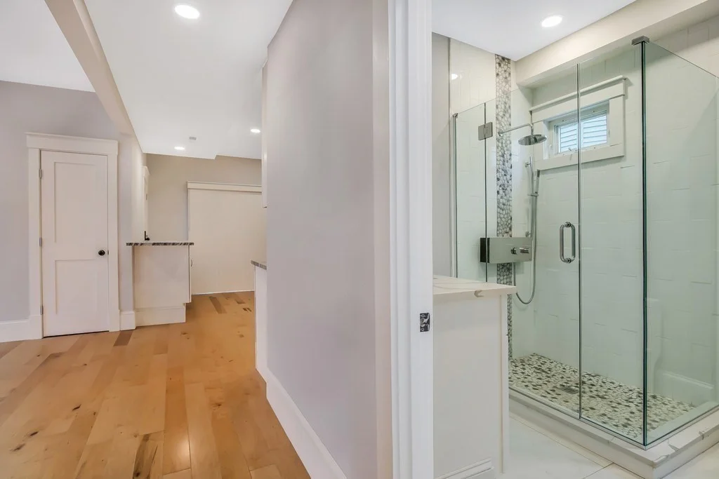 3 bed, 3 bath apartment for rent at 9 Woodward Park St Unit 1, Roxbury — photo 14 of 31