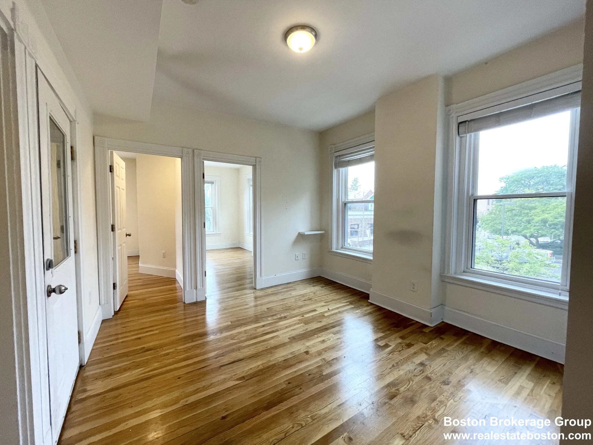 3 bed, 1 bath apartment for rent at 92 L St Unit 2, South Boston — photo 3 of 8