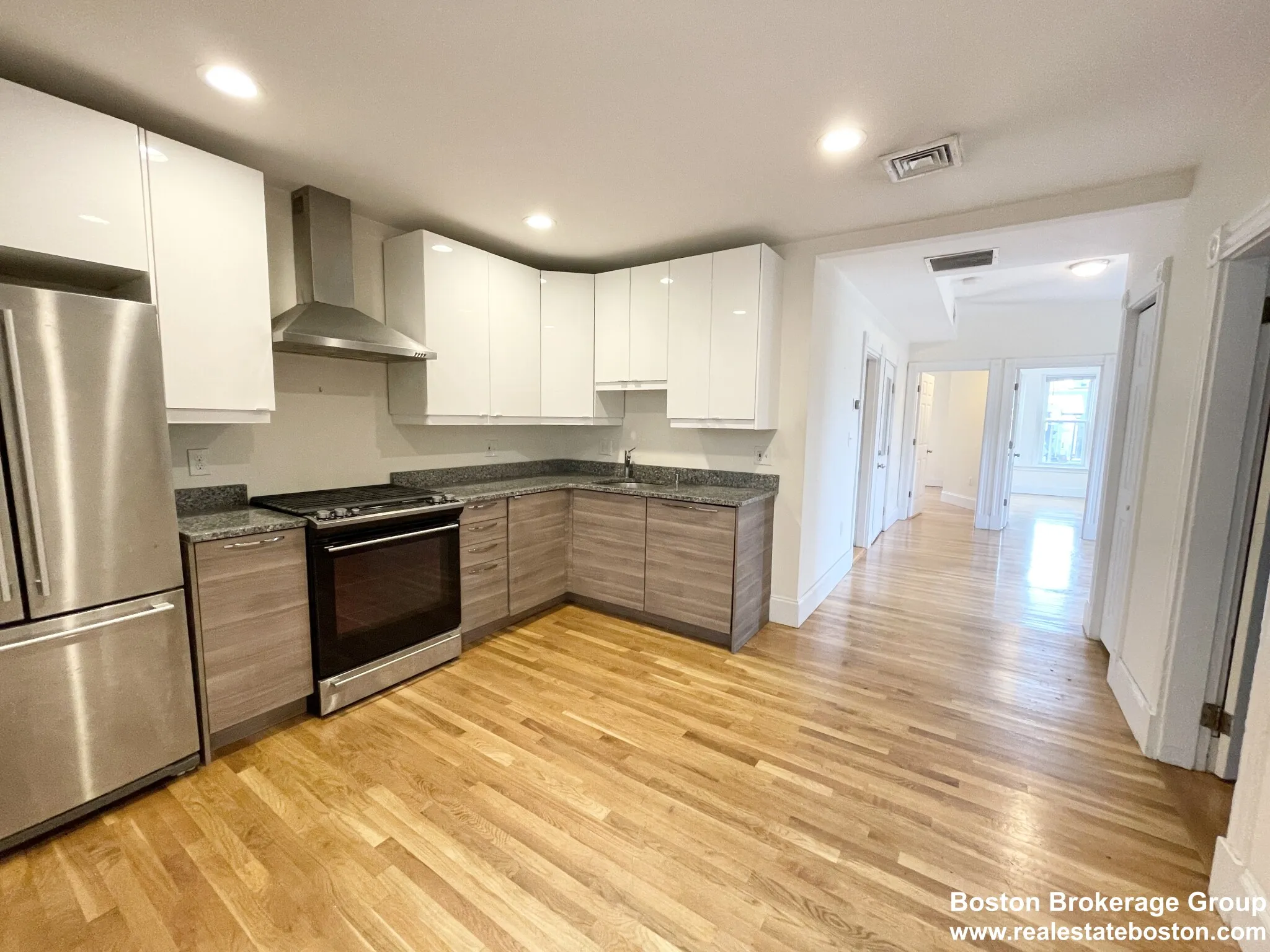 3 bed, 1 bath apartment for rent at 92 L St Unit 2, South Boston — photo 1 of 8