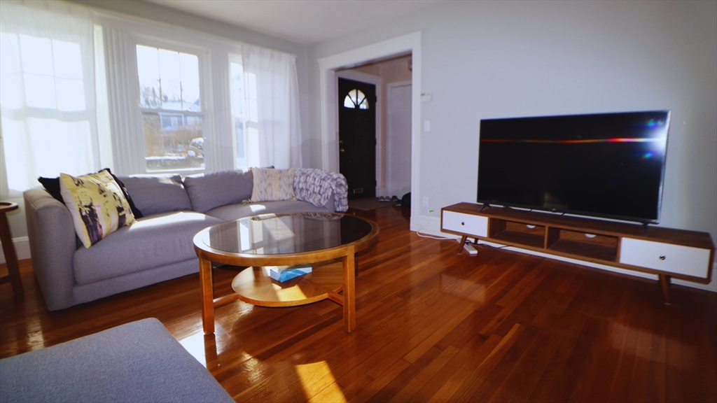 2 bed, 1 bath apartment for rent at 90-92 Normandy Unit 1, Cambridge — photo 4 of 19