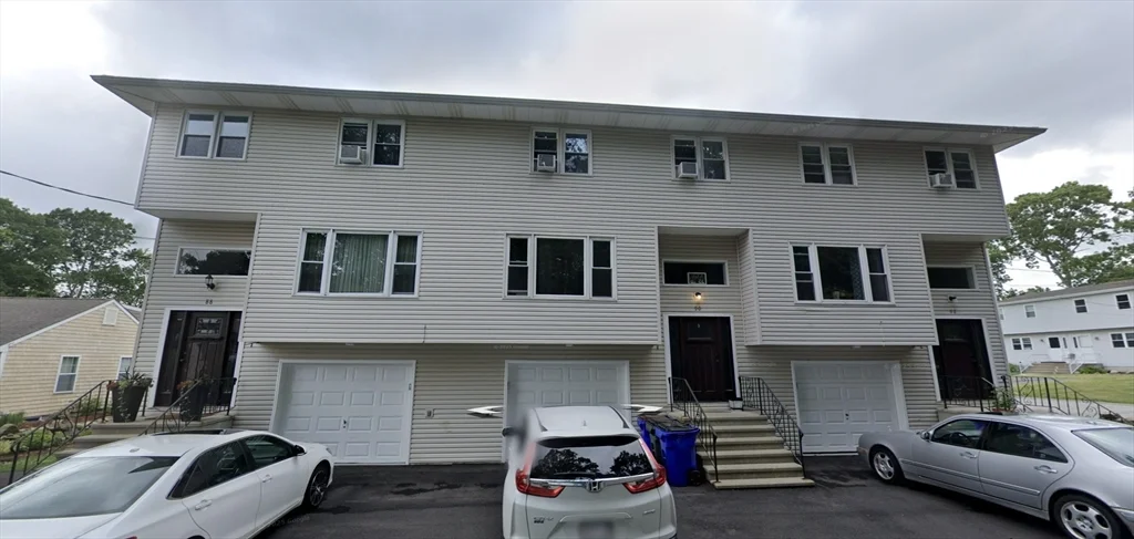 3 bed, 2 bath apartment for rent at 90 Alice St Unit 1, Fall River — photo 1 of 8